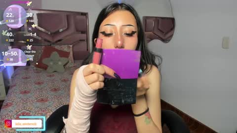 Snapshot of laila_angel chatting on December 9, 7:50 pm laila_angel online show from December 9, 7:50 pm