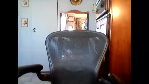 Snapshot of lakewood4523 chatting on October 29, 10:11 pm Carlosss online show from October 29, 10:11 pm