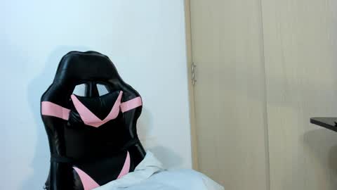 Lala online show from April 4, 10:51 pm