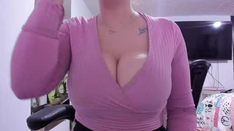 Snapshot of lalanaughty1 chatting on February 14, 9:34 am Sofi online show from February 14, 9:34 am