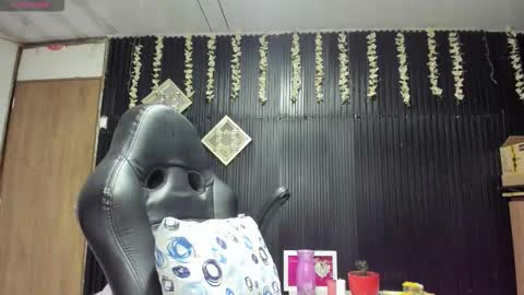 Snapshot of lalanaughty1 chatting on October 24, 11:06 am Sofi online show from October 24, 11:06 am