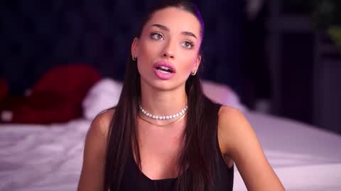 Snapshot of lalaroze chatting on November 5, 8:20 pm Lala online show from November 5, 8:20 pm