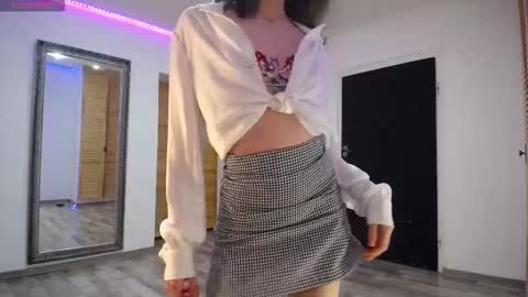 Luna online show from February 18, 6:37 pm