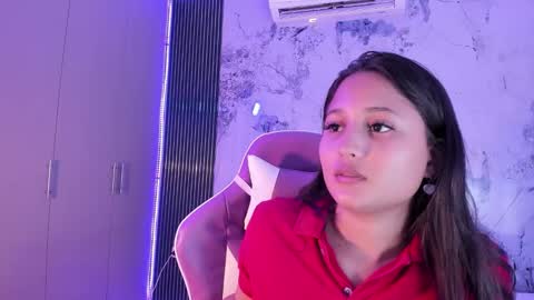 Snapshot of laly_cherry_ chatting on October 21, 12:39 pm Laura online show from October 21, 12:39 pm