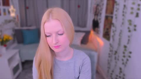 Snapshot of laly_peach chatting on December 26, 10:52 pm Laly online show from December 26, 10:52 pm