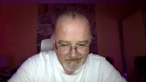 Snapshot of lamabama chatting on October 11, 9:57 pm lamabama online show from October 11, 9:57 pm