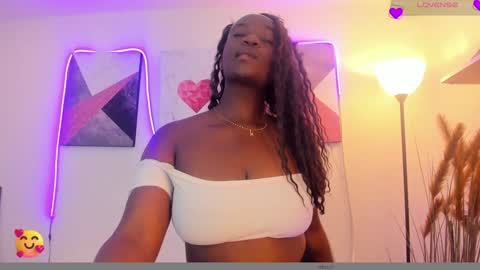 Snapshot of lana__beaux chatting on January 17, 7:16 pm online show from January 17, 7:16 pm