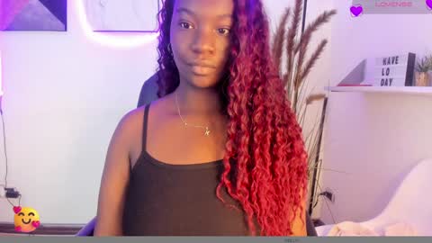 Snapshot of lana__beaux chatting on February 3, 7:10 pm online show from February 3, 7:10 pm
