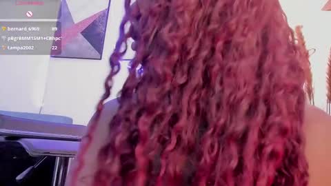 Snapshot of lana__beaux chatting on February 19, 11:04 pm online show from February 19, 11:04 pm