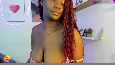 Snapshot of lana__beaux chatting on February 21, 7:32 pm online show from February 21, 7:32 pm