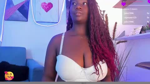 Snapshot of lana__beaux chatting on February 25, 7:14 pm online show from February 25, 7:14 pm