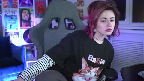 just call me Lana  and her security online show from January 17, 11:17 am