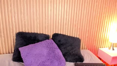 ... .          . ... online show from September 11, 12:49 pm