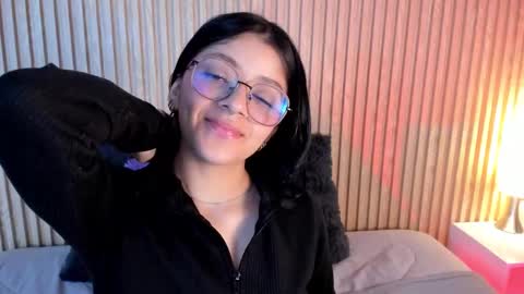 ... .          . ... online show from September 26, 4:33 pm