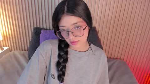 ... .          . ... online show from November 19, 2:39 pm