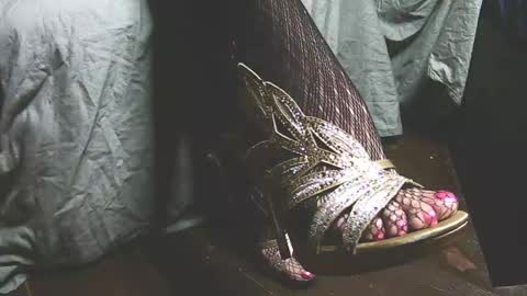 Snapshot of lana_legs53 chatting on September 21, 9:11 am lana_legs53 online show from September 21, 9:11 am