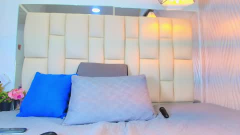 Vanessa  online show from April 20, 1:25 pm