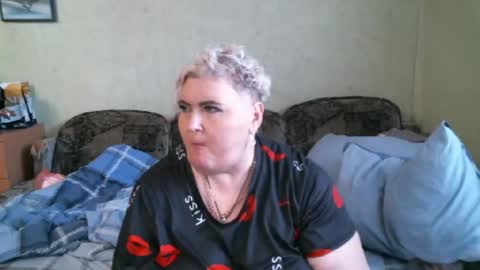 lanacat555 online show from September 18, 12:40 pm