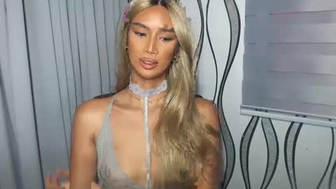 Lana online show from February 16, 2:54 pm