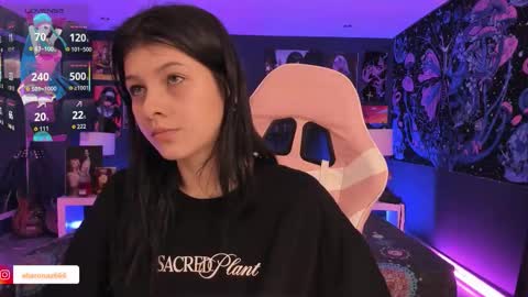 Snapshot of lanakyutt chatting on November 6, 11:11 am L A N A online show from November 6, 11:11 am