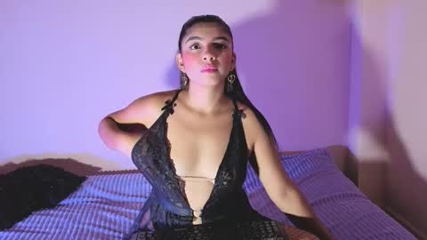 Snapshot of lanalux__ chatting on October 15, 4:34 am lanalux__ online show from October 15, 4:34 am