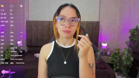 Snapshot of lanamills_ chatting on September 14, 4:55 am Lana online show from September 14, 4:55 am