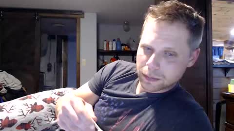 Snapshot of lancehardin chatting on May 11, 12:05 am Lance online show from May 11, 12:05 am