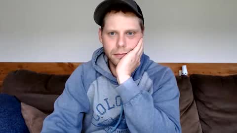 Snapshot of lancehardin chatting on May 21, 12:06 am Lance online show from May 21, 12:06 am