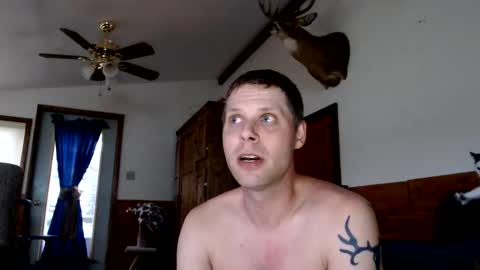 Snapshot of lancehardin chatting on May 25, 12:05 am Lance online show from May 25, 12:05 am