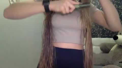 langoria online show from March 6, 11:03 am