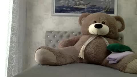 langoria online show from October 12, 12:48 pm