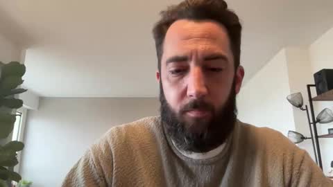 Snapshot of lanimalr chatting on October 20, 8:15 am Lanimal online show from October 20, 8:15 am