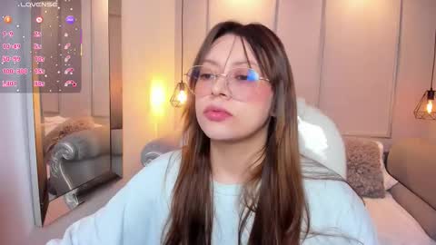 Lanna online show from October 17, 11:57 am