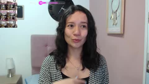 Snapshot of lanna_mills chatting on January 9, 1:45 pm Lanna online show from January 9, 1:45 pm