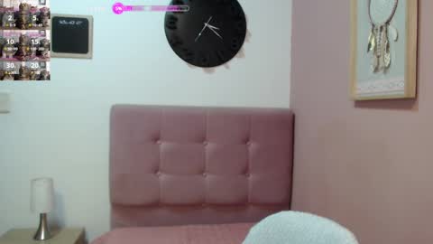 Snapshot of lanna_mills chatting on February 3, 1:30 pm Lanna online show from February 3, 1:30 pm