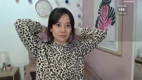 Snapshot of lanna_mills chatting on October 17, 1:25 pm Lanna online show from October 17, 1:25 pm