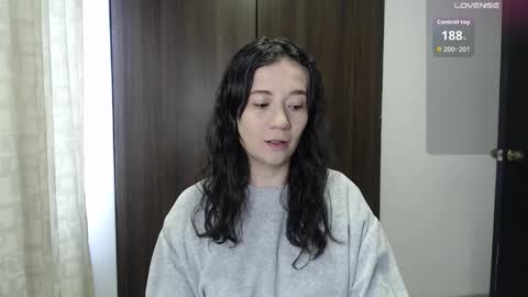 Snapshot of lanna_mills chatting on October 28, 1:03 pm Lanna online show from October 28, 1:03 pm