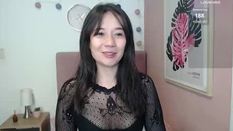 Snapshot of lanna_mills chatting on October 30, 1:45 pm Lanna online show from October 30, 1:45 pm