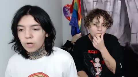 Snapshot of lannie_gonzales chatting on December 29, 8:04 pm LANNIE   online show from December 29, 8:04 pm