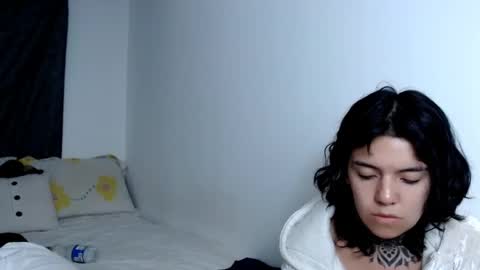 Snapshot of lannie_gonzales chatting on February 19, 11:46 pm LANNIE   online show from February 19, 11:46 pm