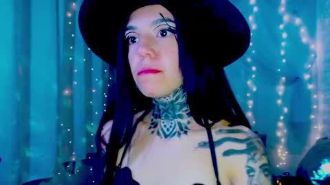 LANNIE   online show from March 13, 3:35 am