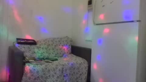 Lapuzzycat201923 online show from January 11, 6:23 pm