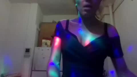 Lapuzzycat201923 online show from January 13, 10:56 pm