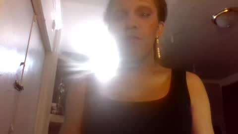 Lapuzzycat201923 online show from October 28, 1:20 am