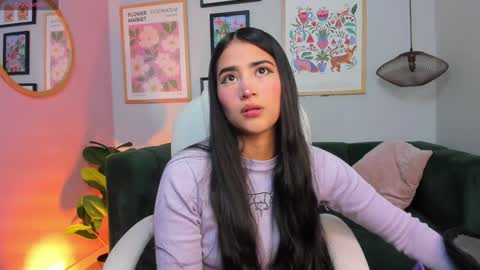 Snapshot of lara_madisson chatting on December 19, 11:14 pm Lara Madisson online show from December 19, 11:14 pm