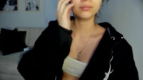 Snapshot of lara_madisson chatting on November 3, 5:20 am Lara Madisson online show from November 3, 5:20 am