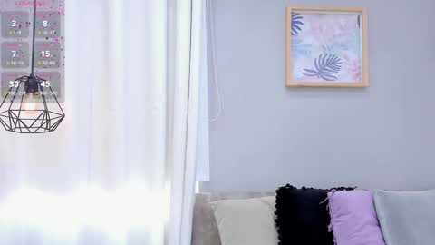      700  200   online show from September 21, 12:07 pm