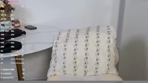 Snapshot of lara_sins chatting on February 27, 2:10 am Lara Sins online show from February 27, 2:10 am