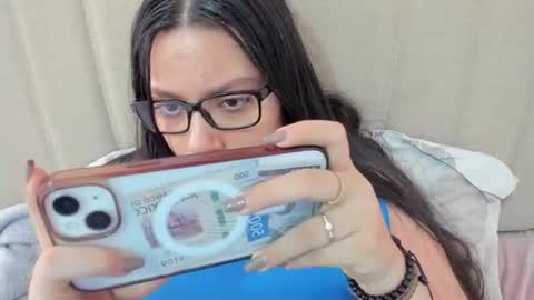 lara online show from February 20, 6:24 pm