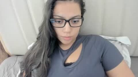 lara online show from November 26, 12:28 pm